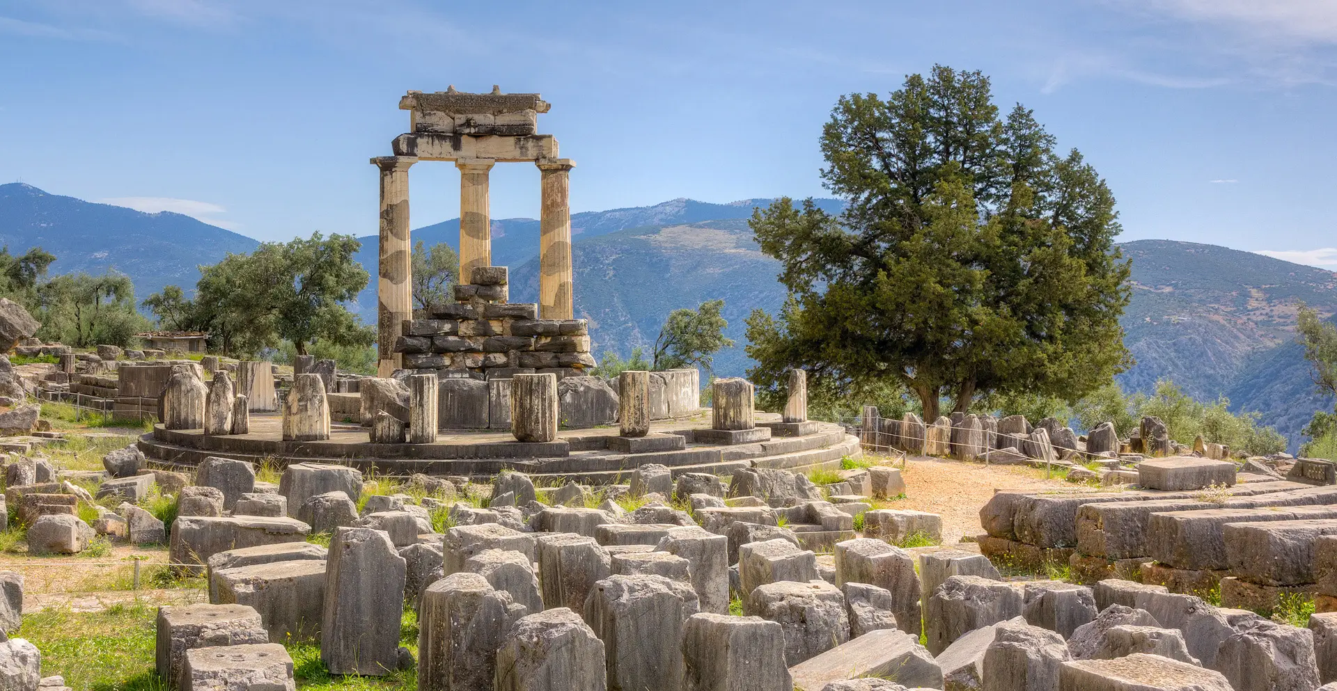 Sanctuary-of-Athena-Pronaia4_1920_2